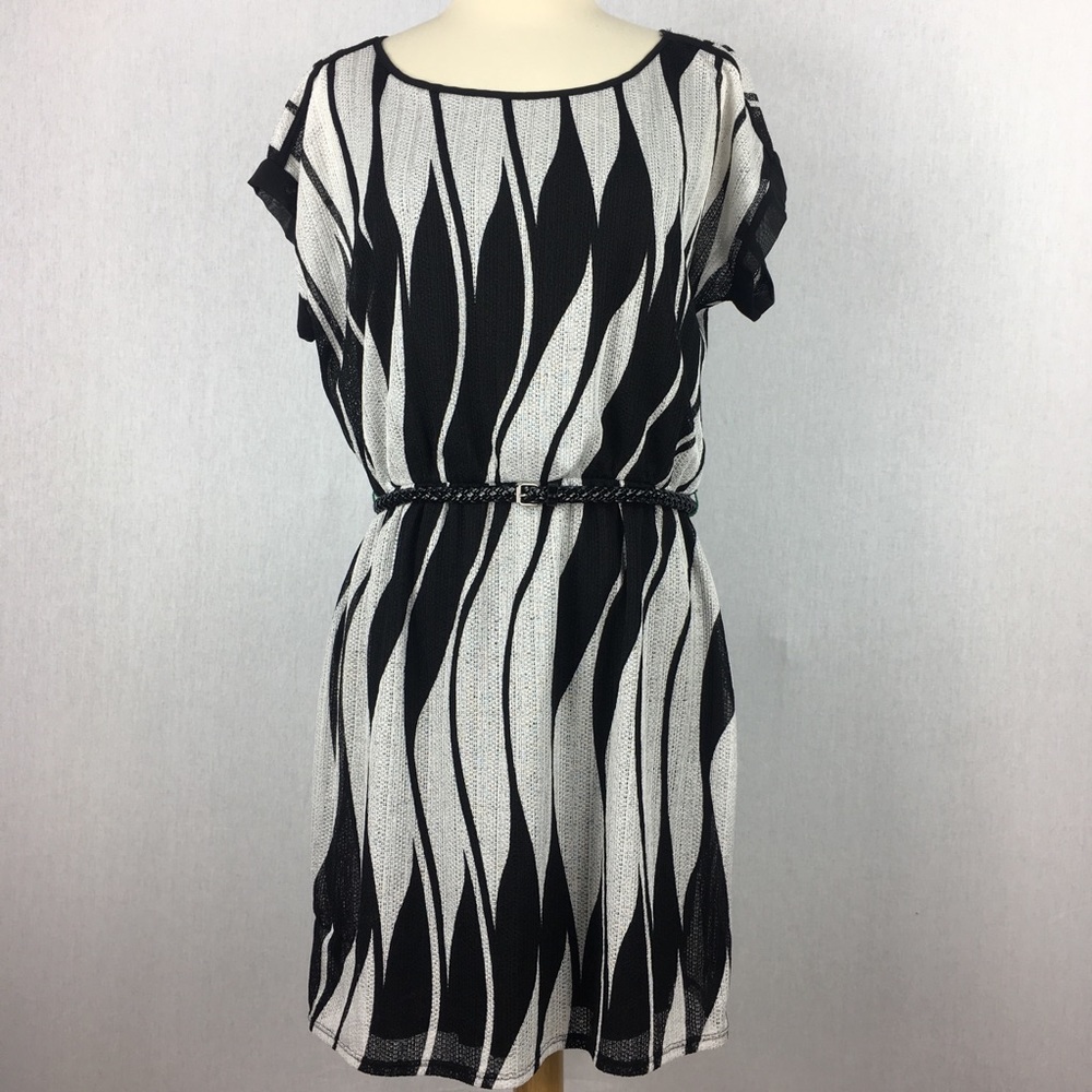 ~~~SOLD~~~ City Triangle Women’s L Dress Black - Picture 1 of 7
